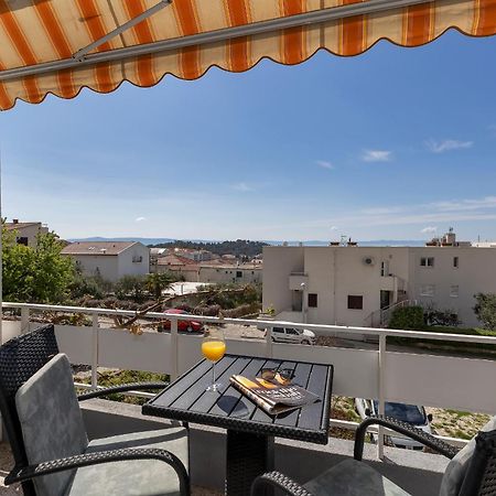 Mediterranean Living Макарска Экстерьер фото